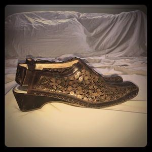 Pikolinos Romana Floral Cutout Woven Slingbacks